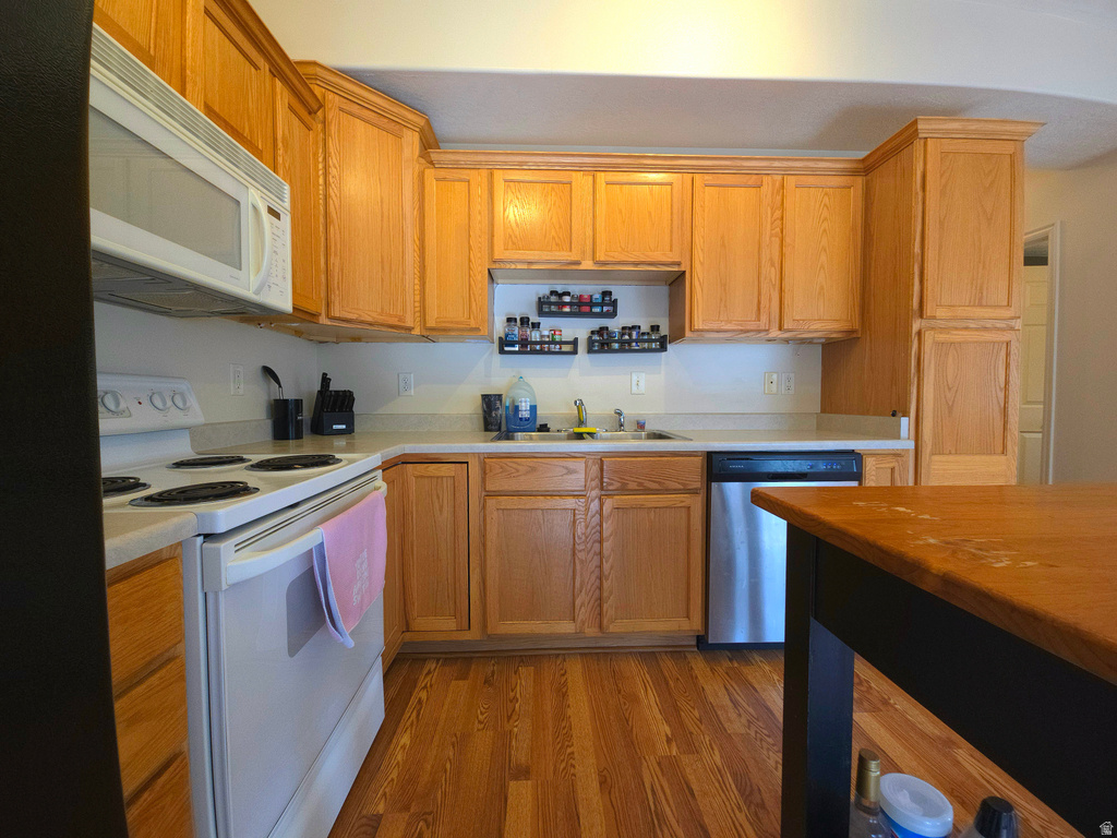 6678 S PINES POINT WAY West Jordan, UT 84084