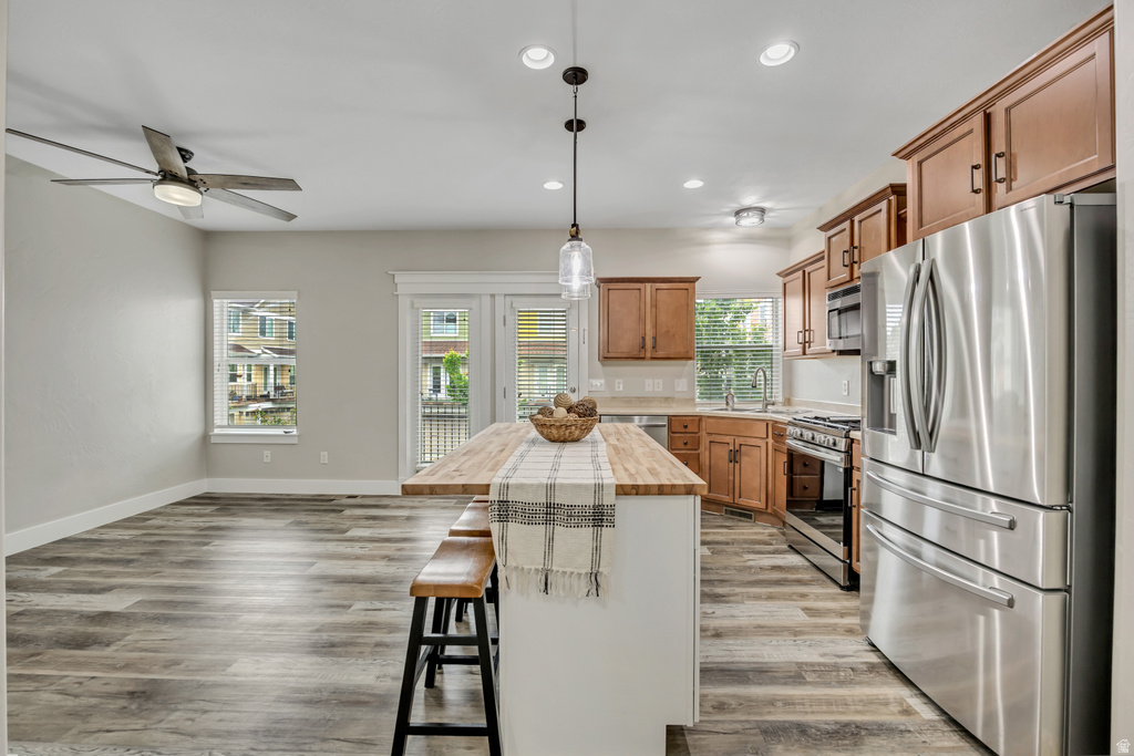 1099 E EAST GARDEN BEND PL Sandy, UT 84094