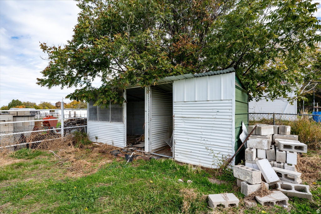 146 S COLEMAN ST Tooele, UT 84074