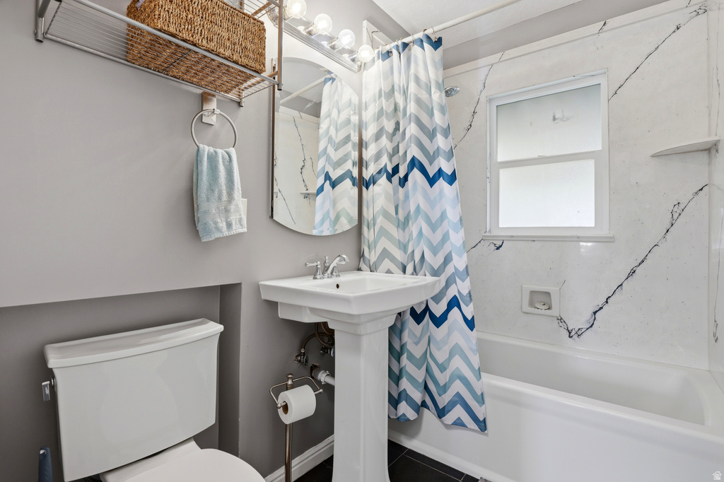 3975 S 2225 W Roy, UT 84067