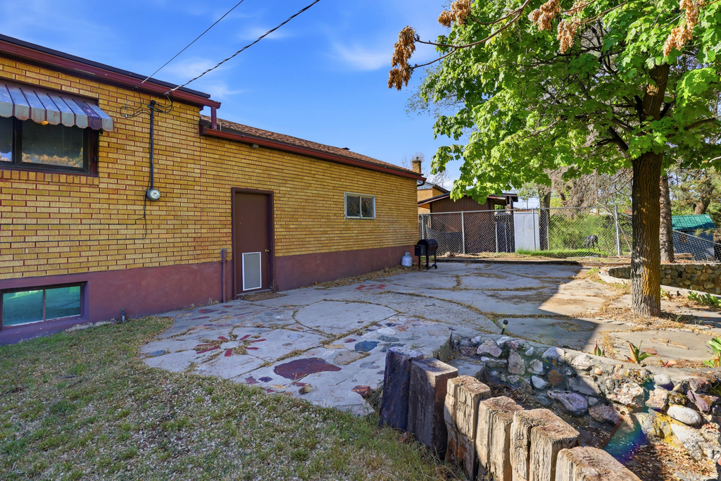 3975 S 2225 W Roy, UT 84067