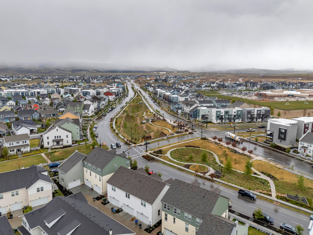 6221 W SOUTH JORDAN PKWY South Jordan, UT 84009