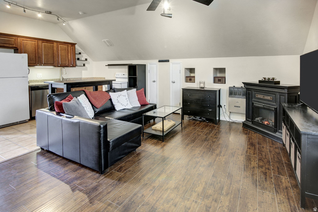 4212 W LAKE BRIDGE DR South Jordan, UT 84095