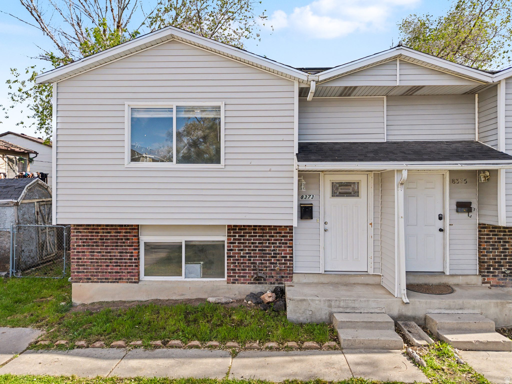 8373 W WESTERN DR Magna, UT 84044