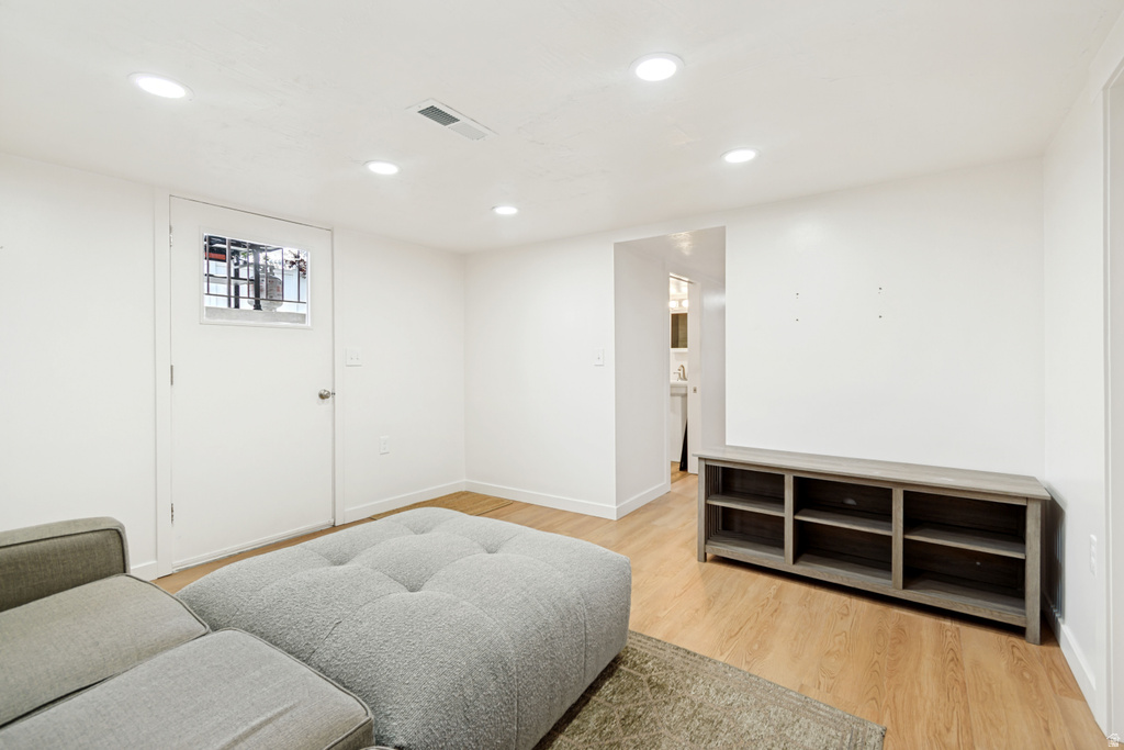 8947 S 500 E Sandy, UT 84070