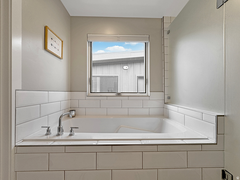 6370 E MALLORY WAY Huntsville, UT 84317