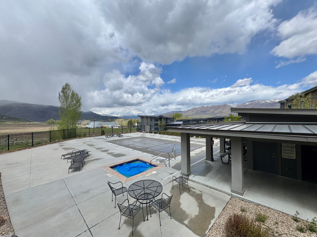 6370 E MALLORY WAY Huntsville, UT 84317