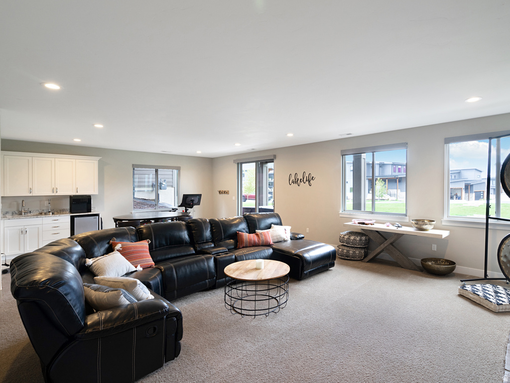 6370 E MALLORY WAY Huntsville, UT 84317