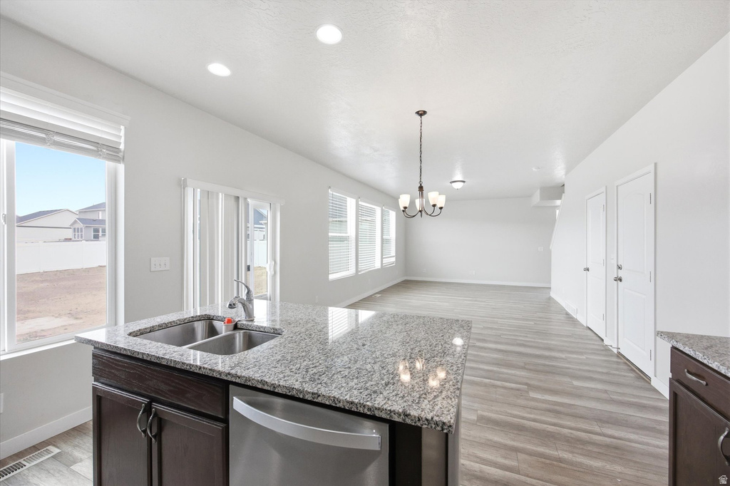 1756 E SEABISCUIT CT Eagle Mountain, UT 84005