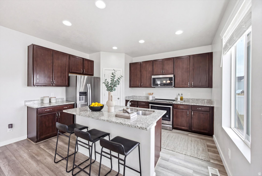 1756 E SEABISCUIT CT Eagle Mountain, UT 84005