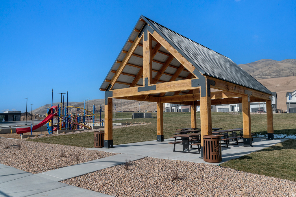 4369 N BUCKSTONE WAY #1390 Lehi, UT 84048