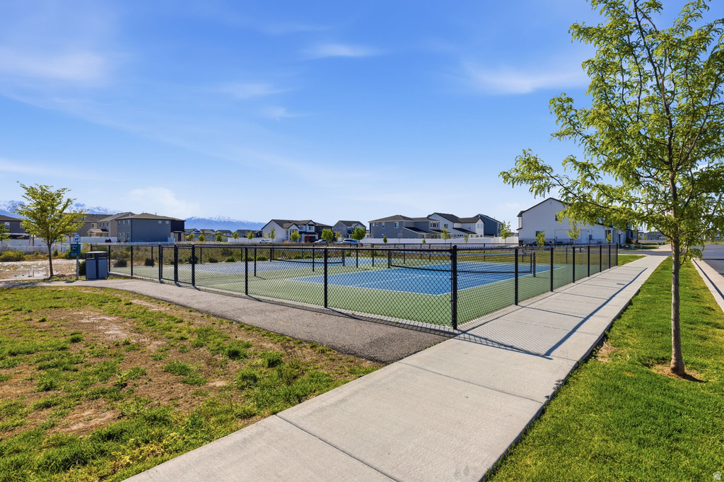 2948 S 2600 W Syracuse, UT 84075