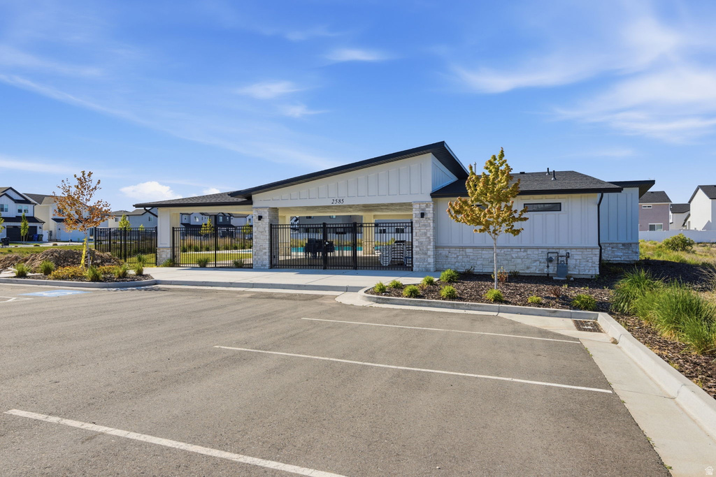 2948 S 2600 W Syracuse, UT 84075
