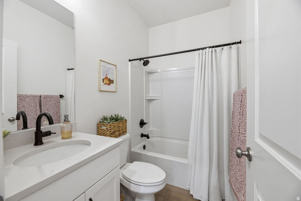 2948 S 2600 W Syracuse, UT 84075