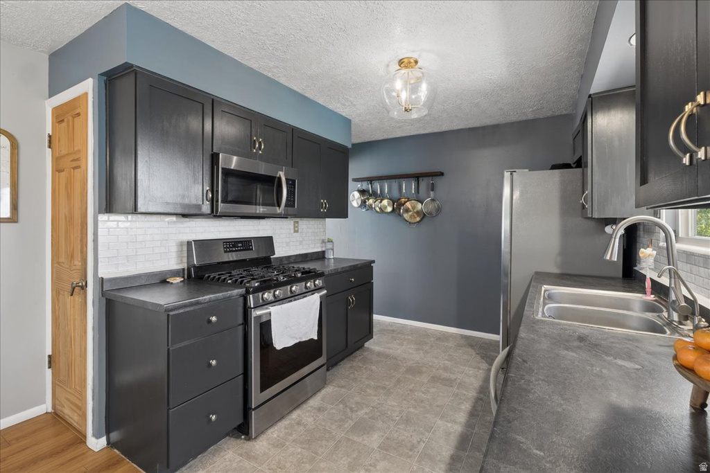 2419 N 2550 E Layton, UT 84040