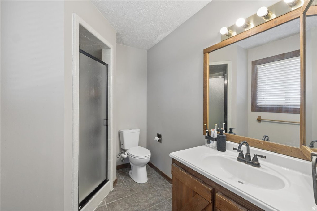 2419 N 2550 E Layton, UT 84040