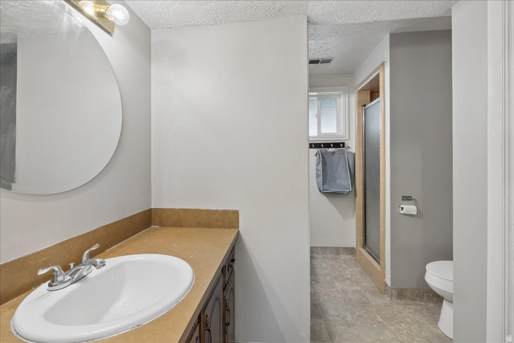 2419 N 2550 E Layton, UT 84040