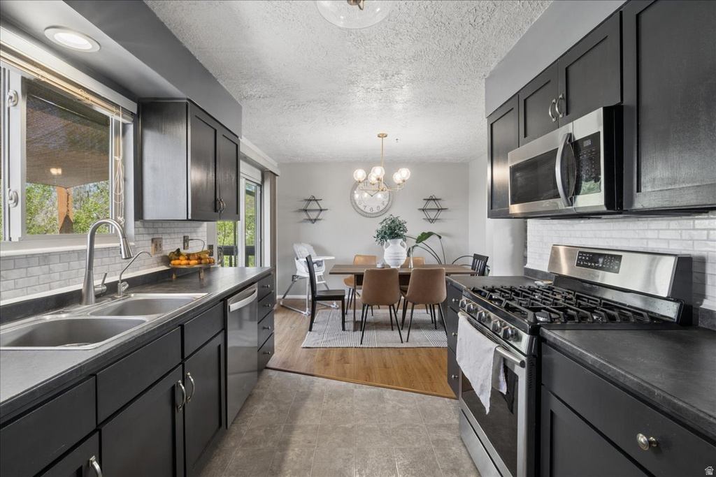 2419 N 2550 E Layton, UT 84040