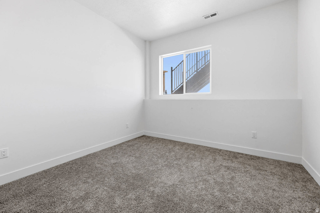 469 N 1360 E Tooele, UT 84074