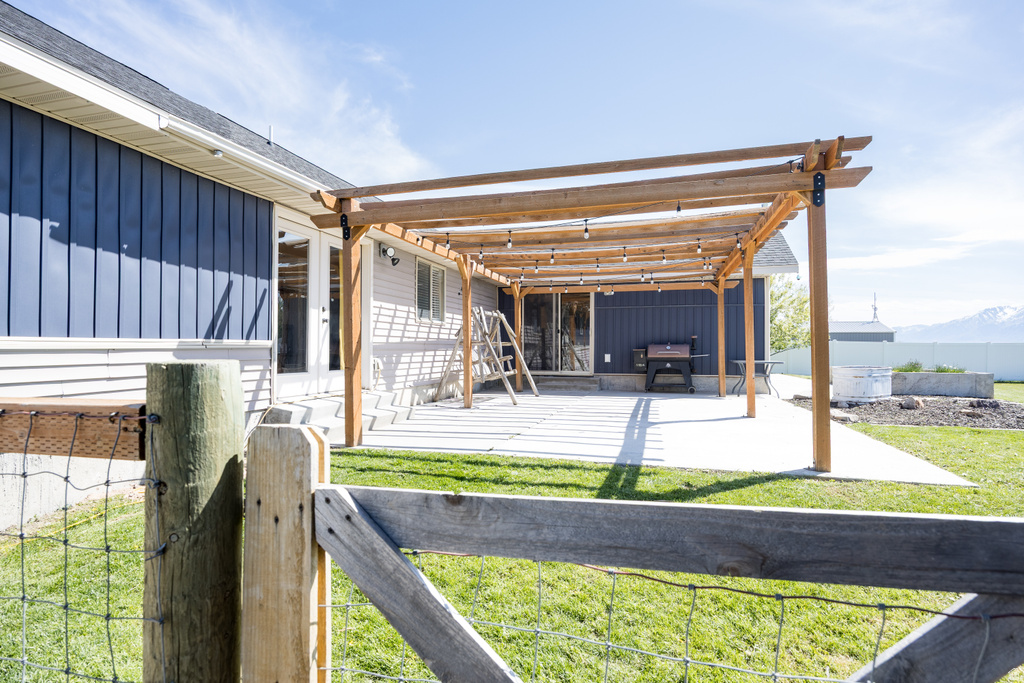 3011 N 2400 W Benson, UT 84335