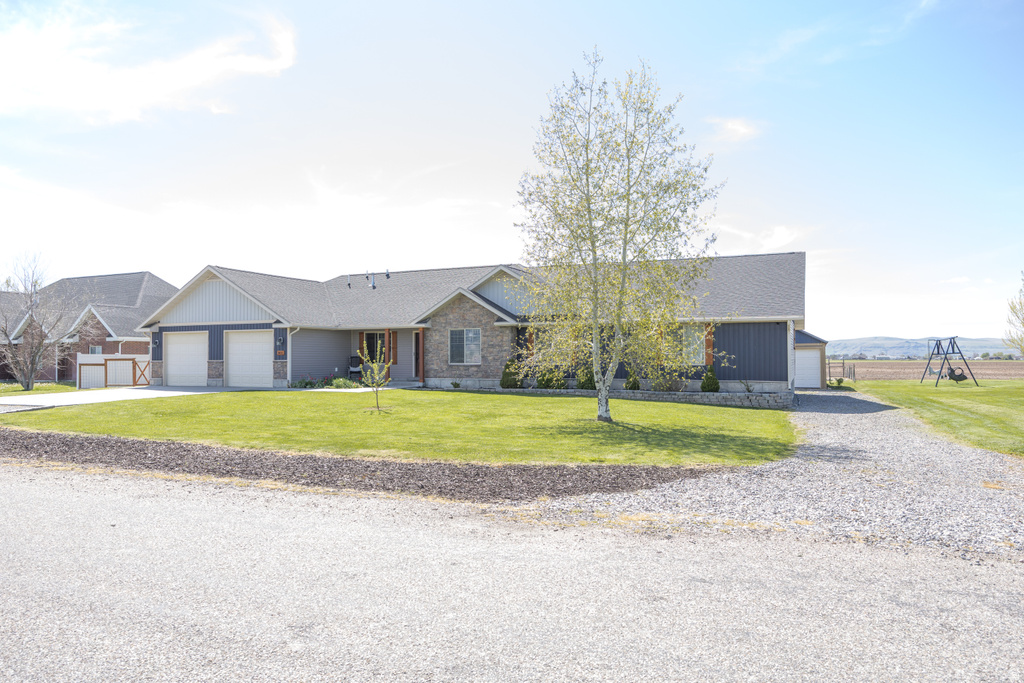 3011 N 2400 W Benson, UT 84335