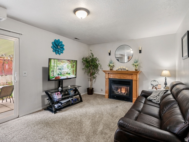 5831 S FAR VISTA DR Salt Lake City, UT 84118