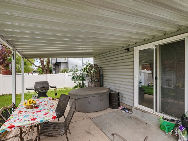 5831 S FAR VISTA DR Salt Lake City, UT 84118