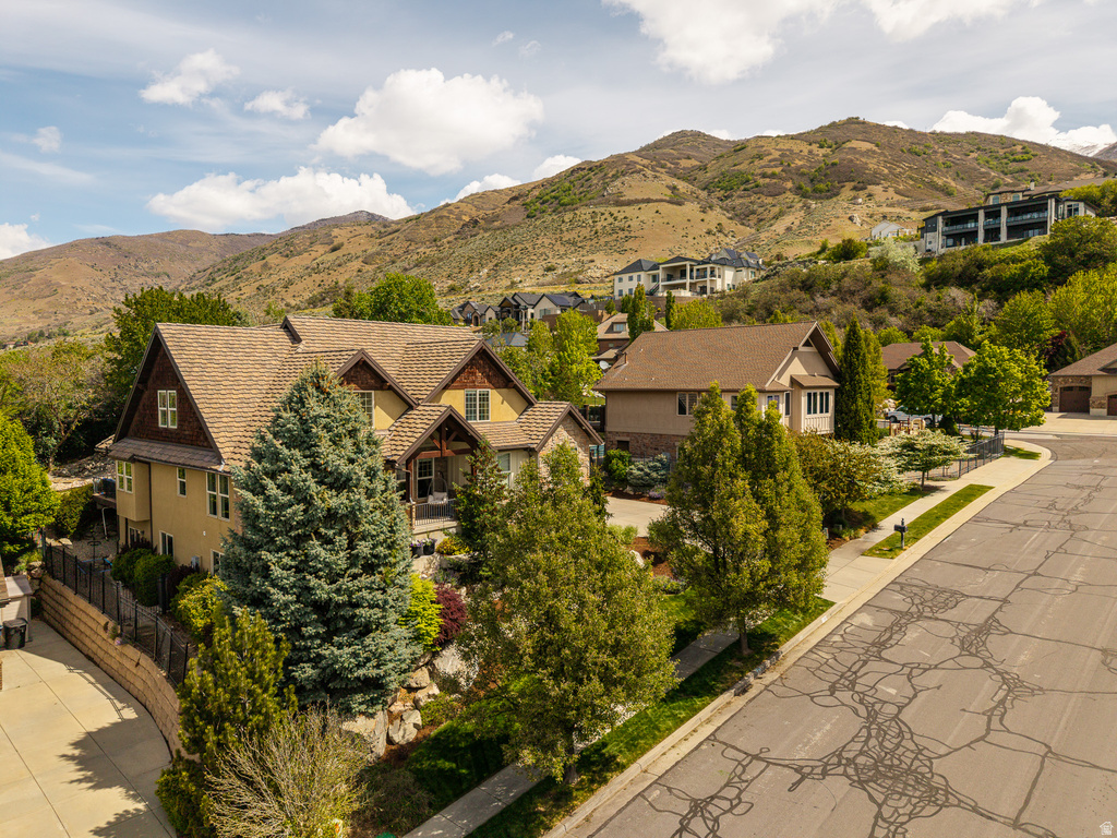 1727 DEER CREST DR Fruit Heights, UT 84037