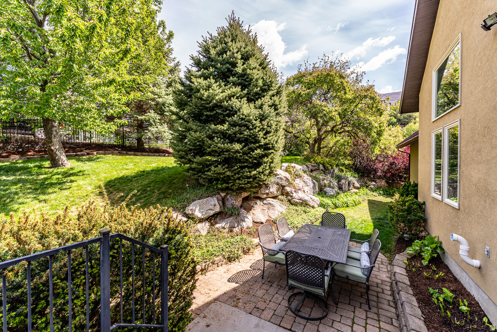 1727 DEER CREST DR Fruit Heights, UT 84037