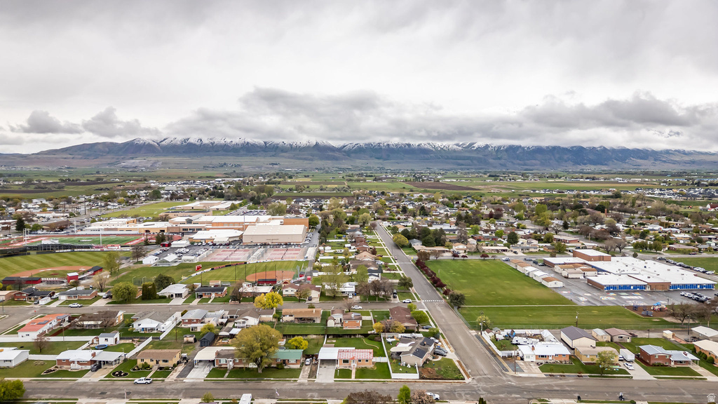 822 N 100 W Tremonton, UT 84337