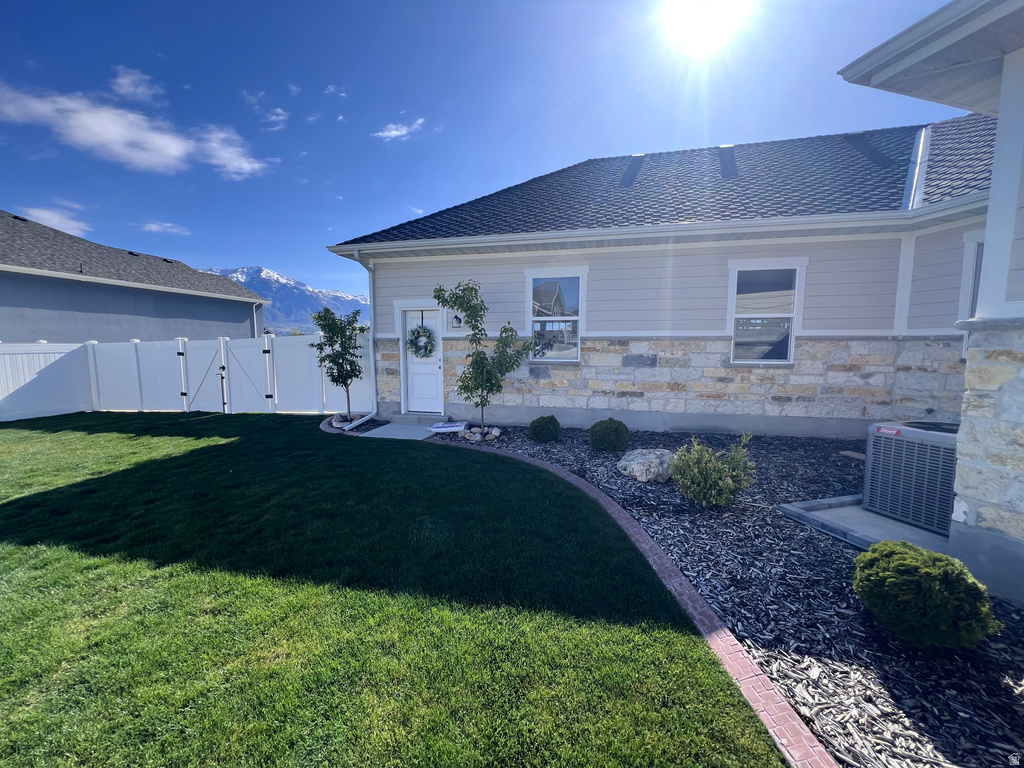 2437 N 2950 W Plain City, UT 84404
