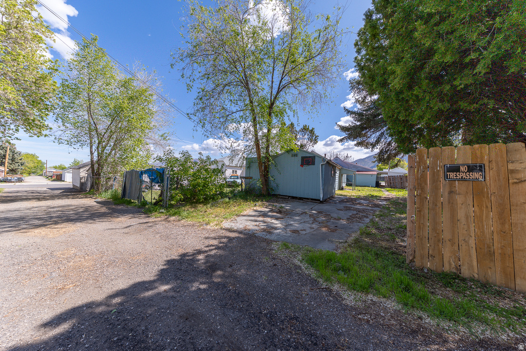 83 N 3RD ST Tooele, UT 84074