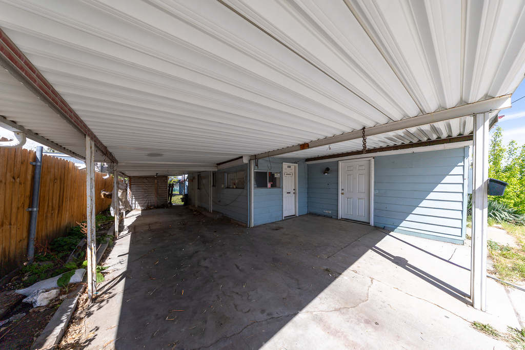 83 N 3RD ST Tooele, UT 84074