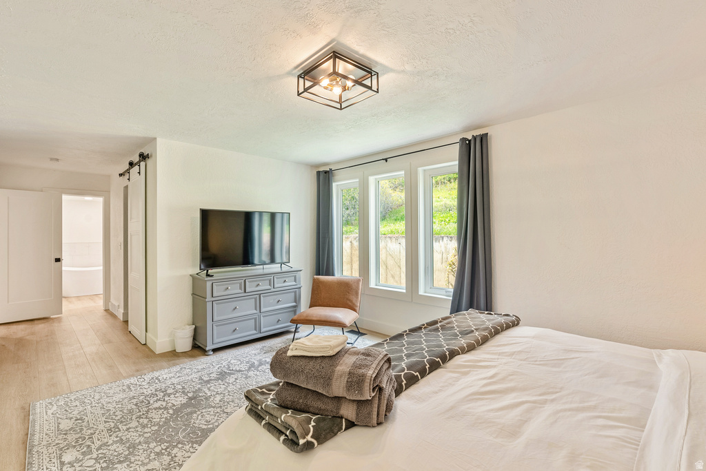 198 N OAKWOOD DR Layton, UT 84040