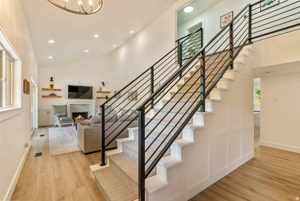 198 N OAKWOOD DR Layton, UT 84040