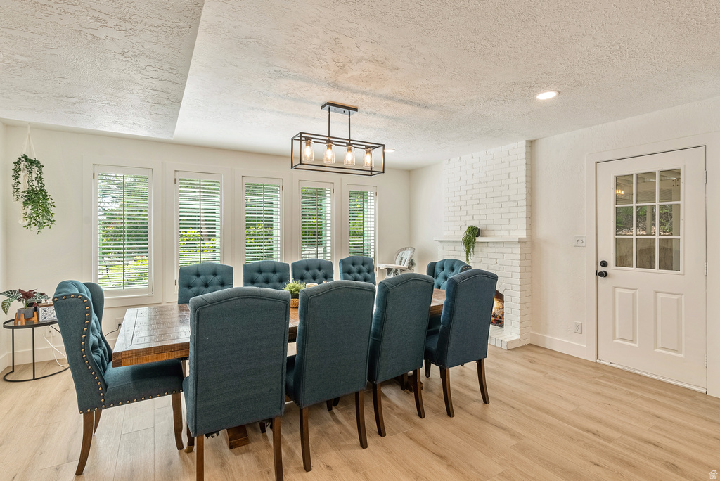 198 N OAKWOOD DR Layton, UT 84040