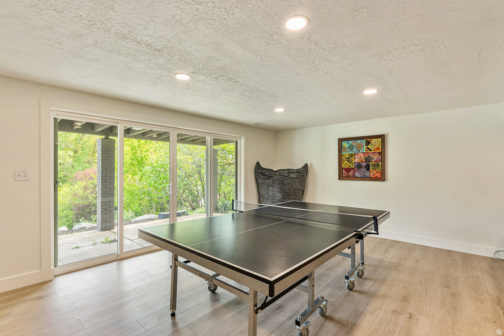 198 N OAKWOOD DR Layton, UT 84040