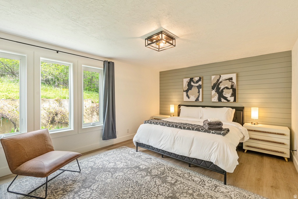 198 N OAKWOOD DR Layton, UT 84040