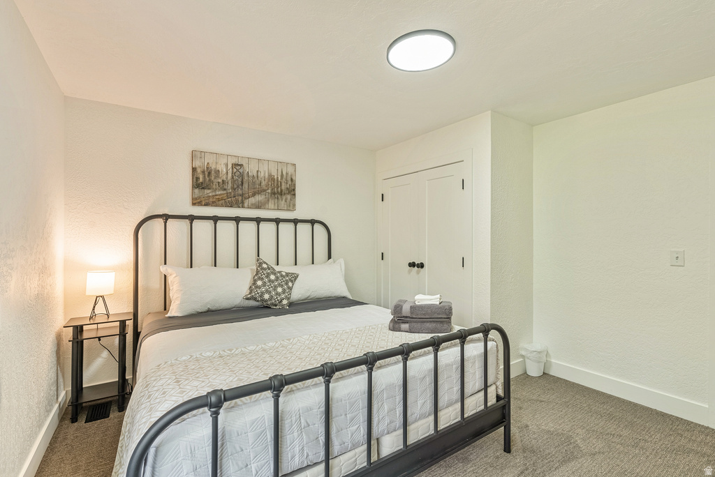 198 N OAKWOOD DR Layton, UT 84040