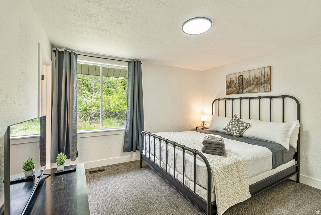 198 N OAKWOOD DR Layton, UT 84040