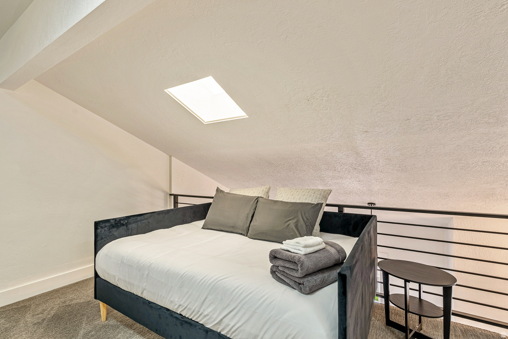 198 N OAKWOOD DR Layton, UT 84040