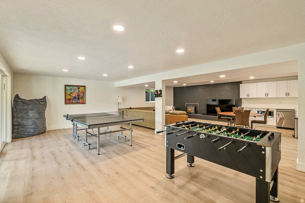 198 N OAKWOOD DR Layton, UT 84040