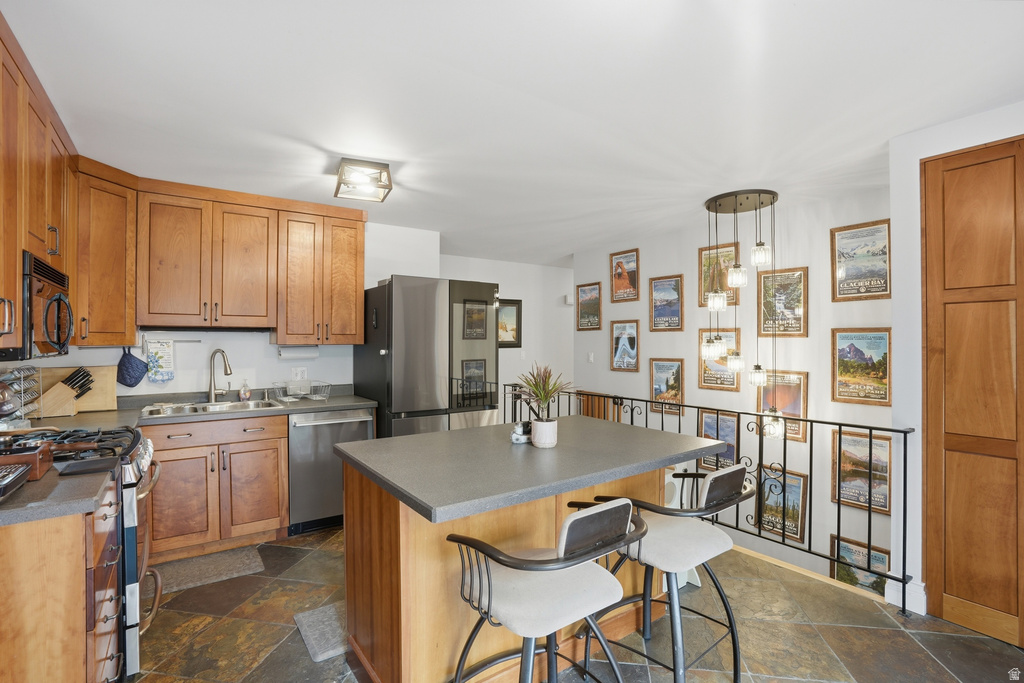 3589 E MACINTOSH LN Cottonwood Heights, UT 84121