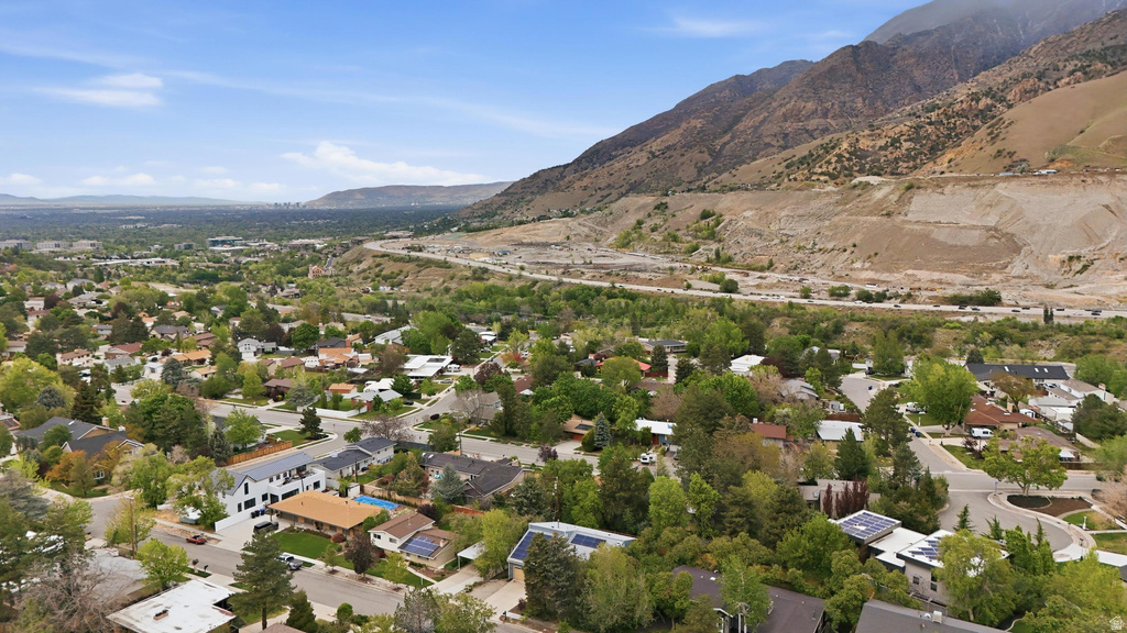 3589 E MACINTOSH LN Cottonwood Heights, UT 84121