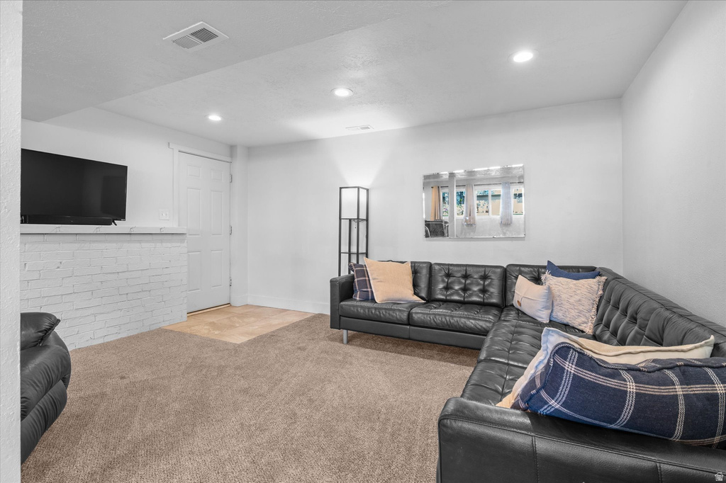 1359 N EAST LISA ST Layton, UT 84040