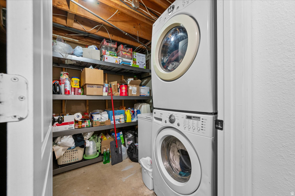 1359 N EAST LISA ST Layton, UT 84040
