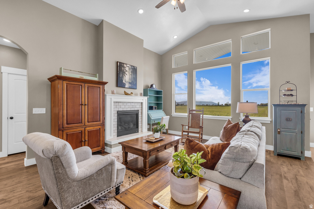 1092 E 250 S Tremonton, UT 84337