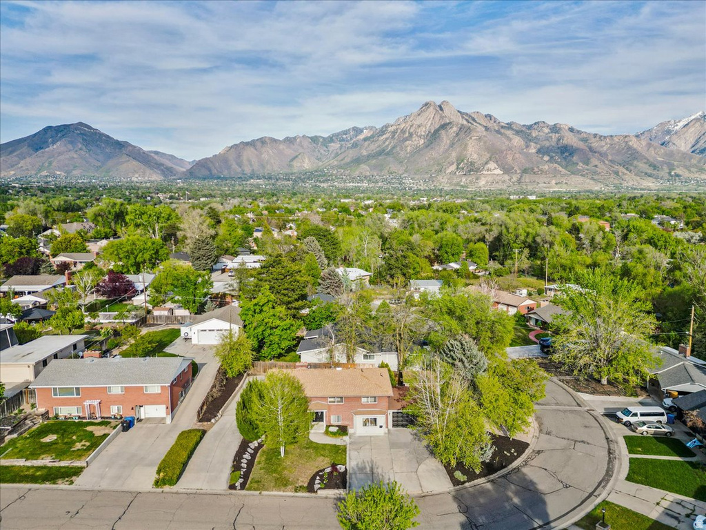 4657 S BROOKWOOD CIR Millcreek, UT 84117