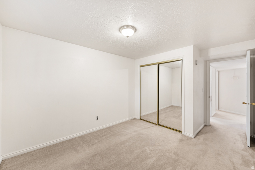 11831 S HIDDEN VALLEY CLUB DR Sandy, UT 84092
