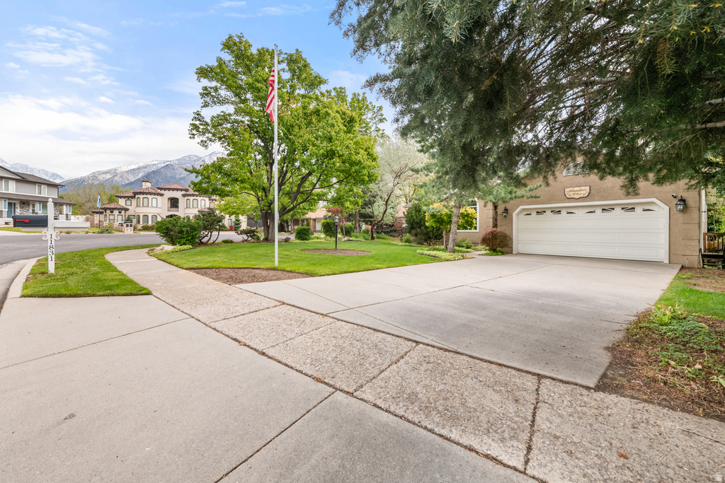 11831 S HIDDEN VALLEY CLUB DR Sandy, UT 84092
